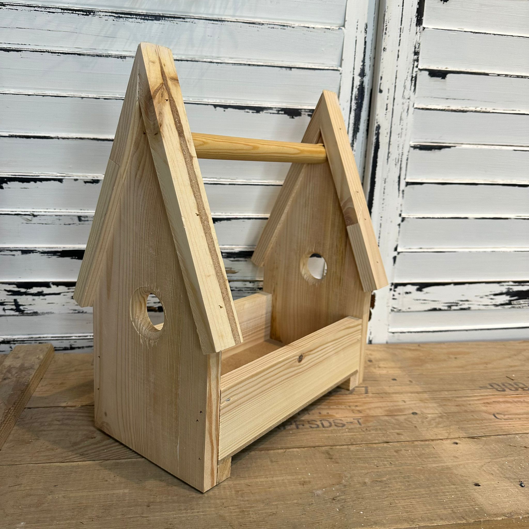 ev şeklinde avadanlık