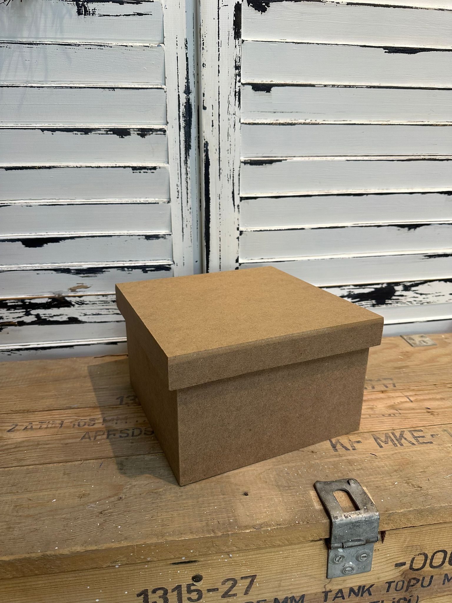 KARE KUTU KAPAKLI ORTA