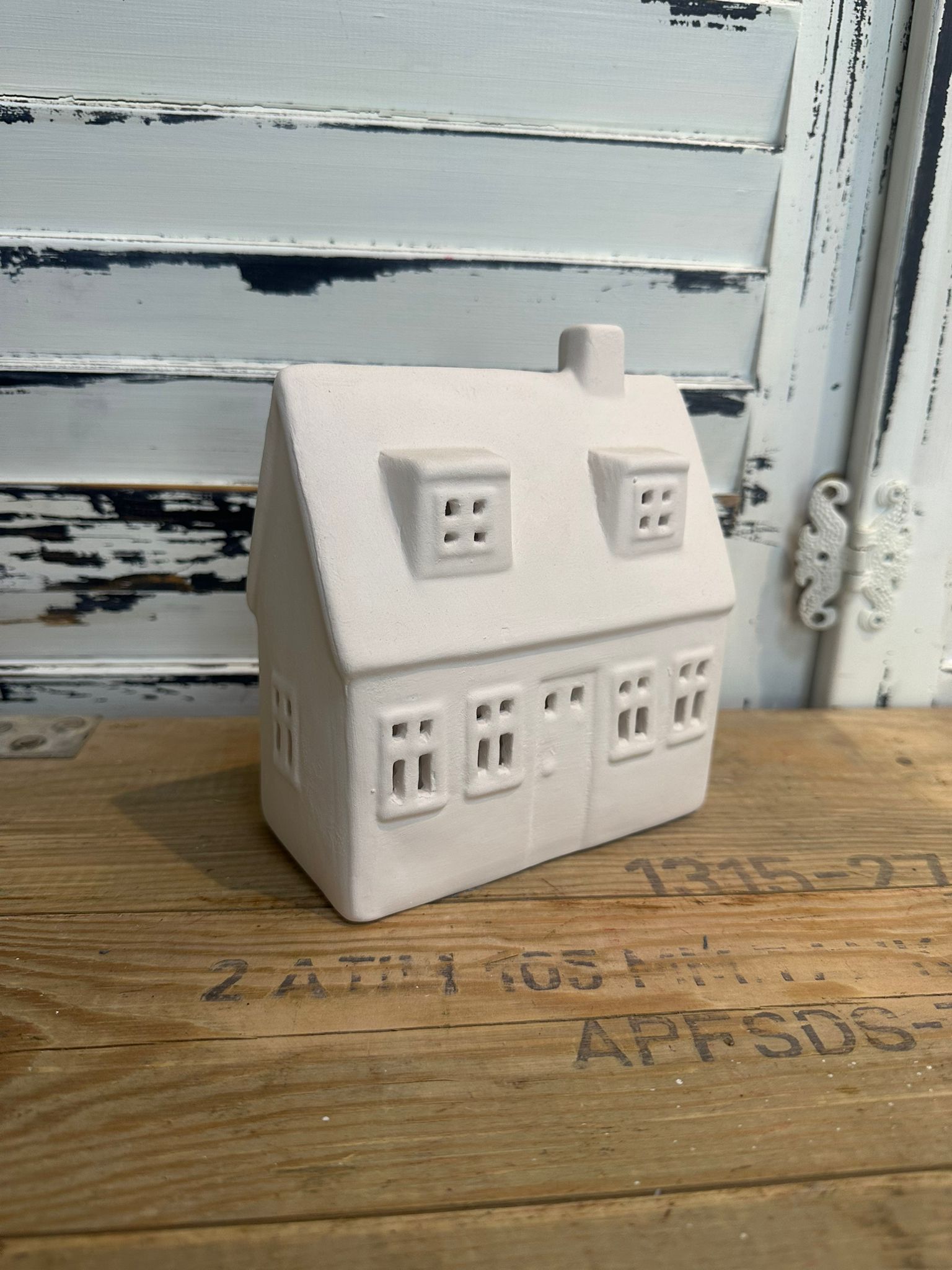 HOLLANDA EVİ İKİ PENCERELİ