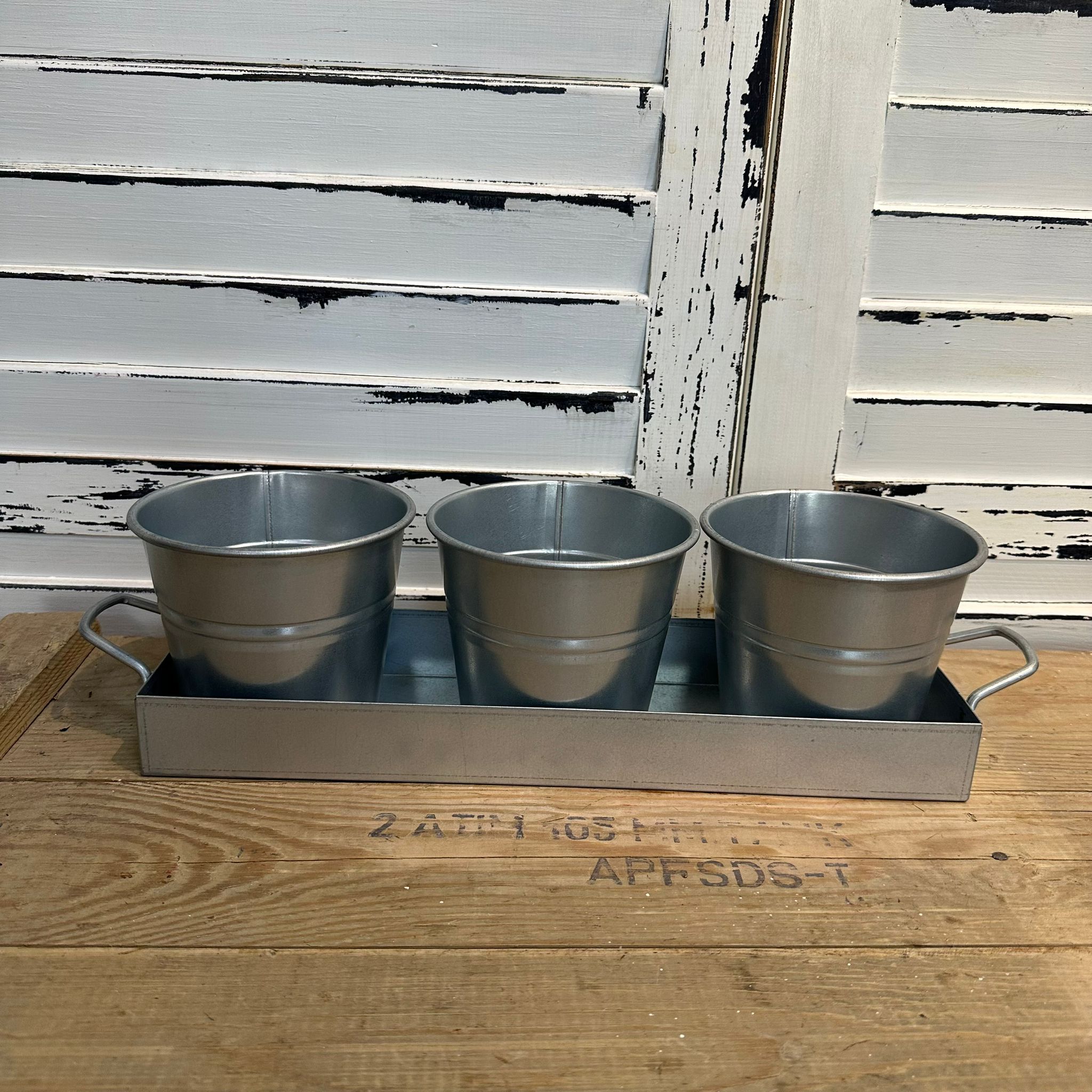 TEPSİLİ ÇİÇEKLİK SET